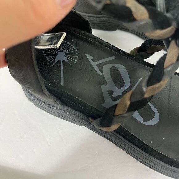 OTBT Earthly sandals black
Women’s size 6M - Picture 6 of 12
